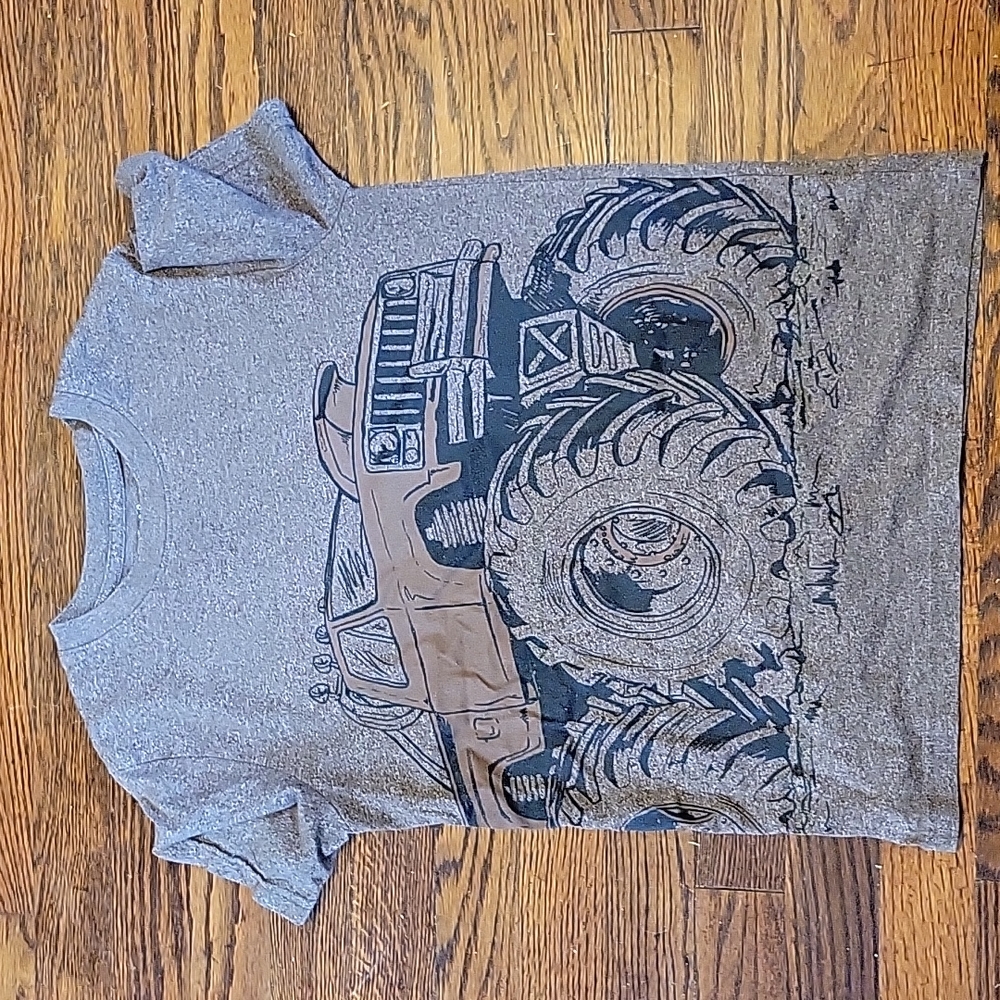 🌻 4 for$15 🌻 Cat and Jack truck shirt